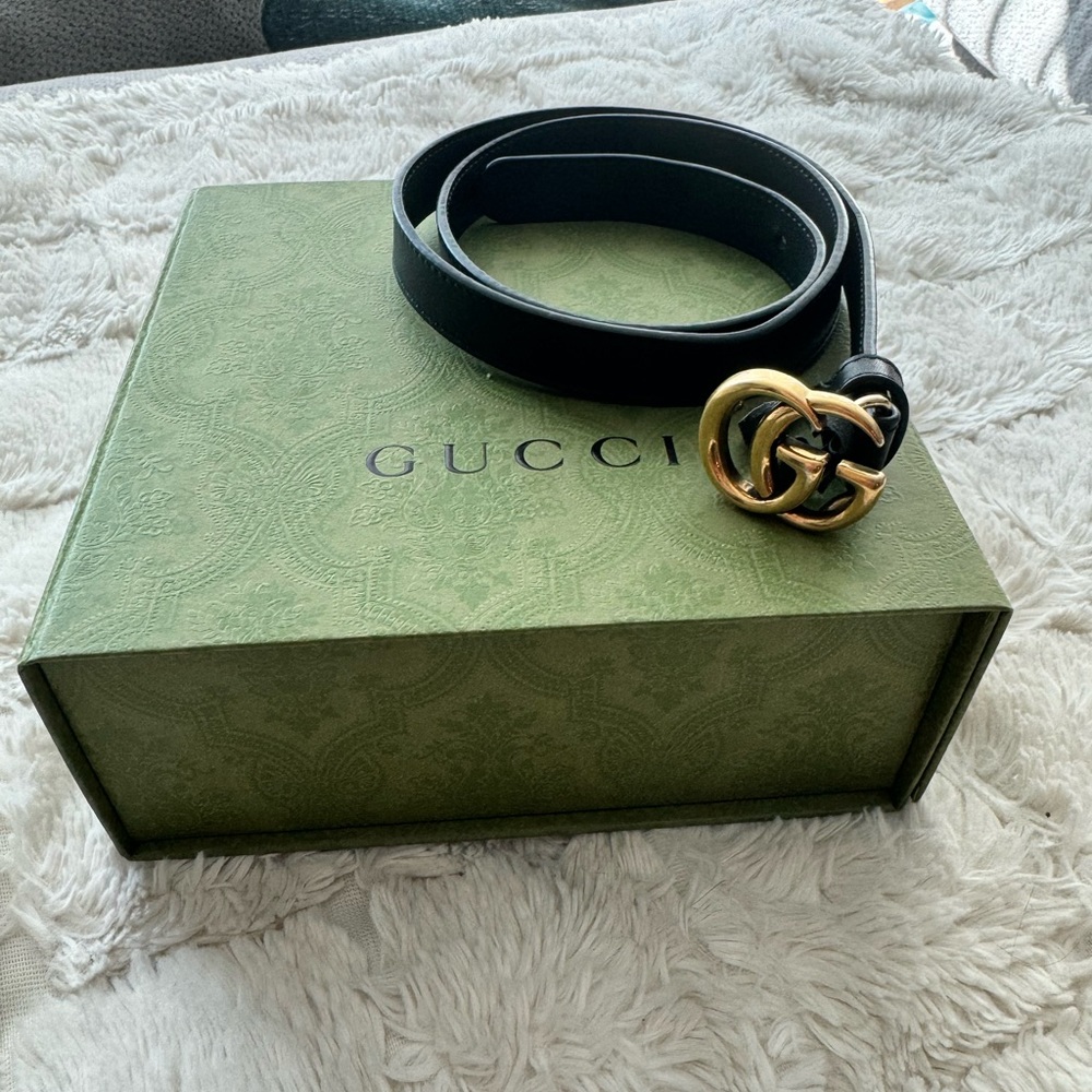 Gucci leather belt with double G buckle